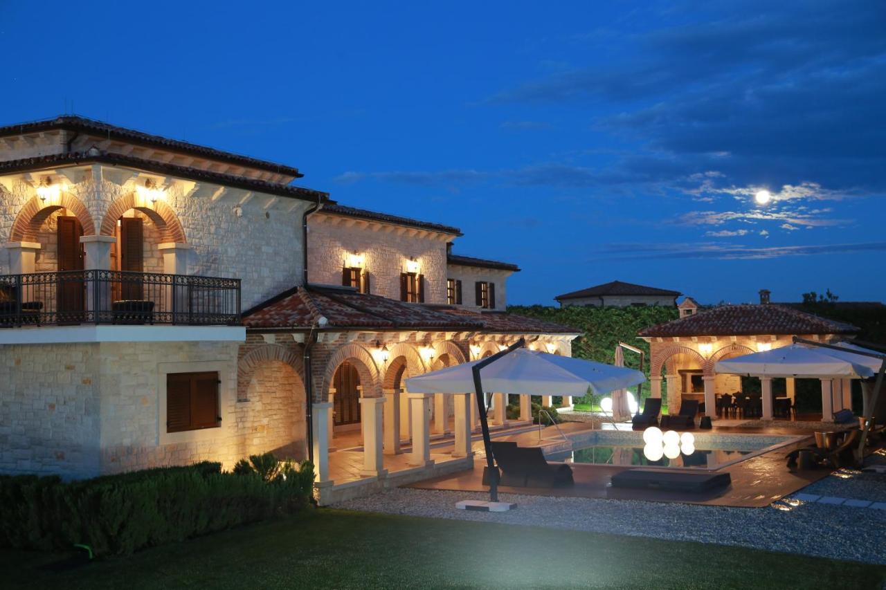Villa Carolus-Luxurious Istrian Villa Barat  ภายนอก รูปภาพ