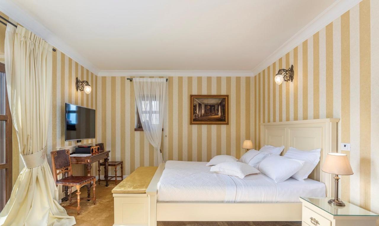 Villa Carolus-Luxurious Istrian Villa Barat  ภายนอก รูปภาพ