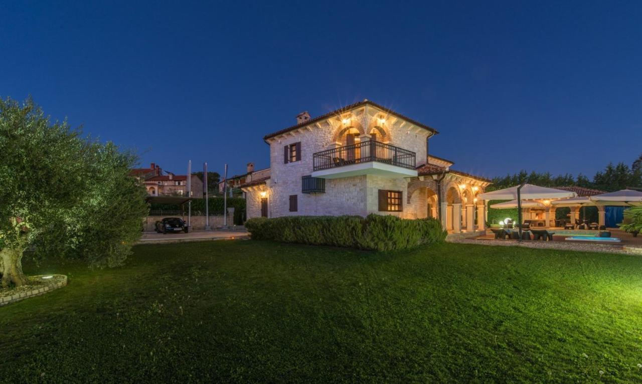 Villa Carolus-Luxurious Istrian Villa Barat  ภายนอก รูปภาพ