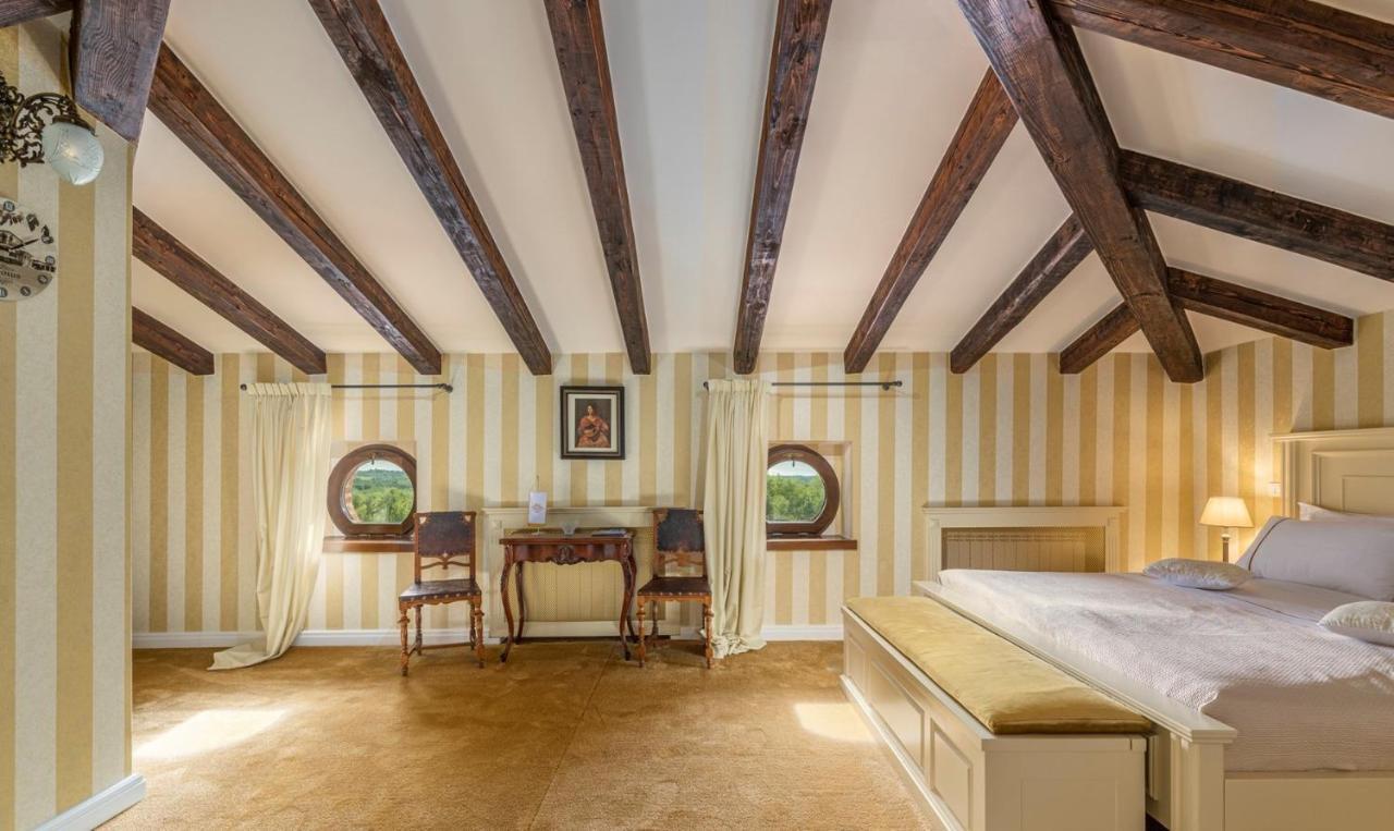Villa Carolus-Luxurious Istrian Villa Barat  ภายนอก รูปภาพ