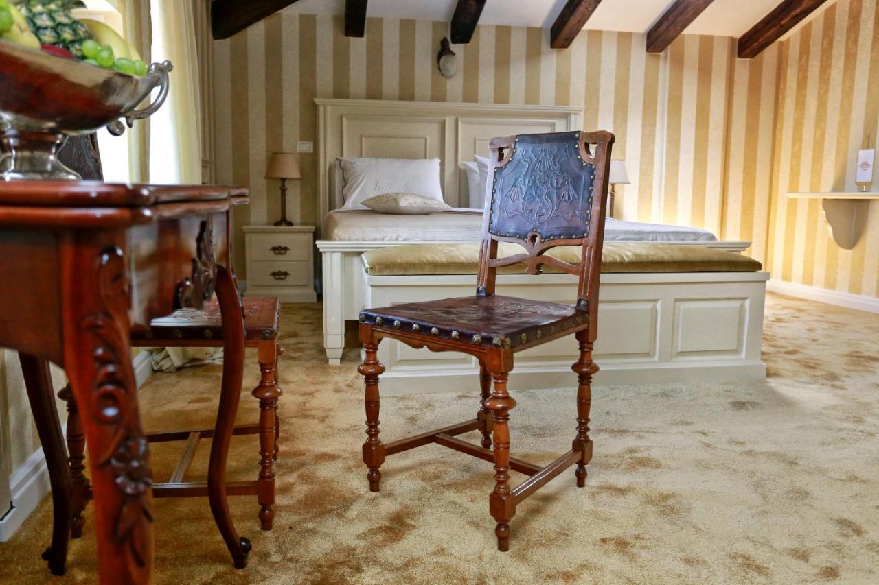 Villa Carolus-Luxurious Istrian Villa Barat  ภายนอก รูปภาพ