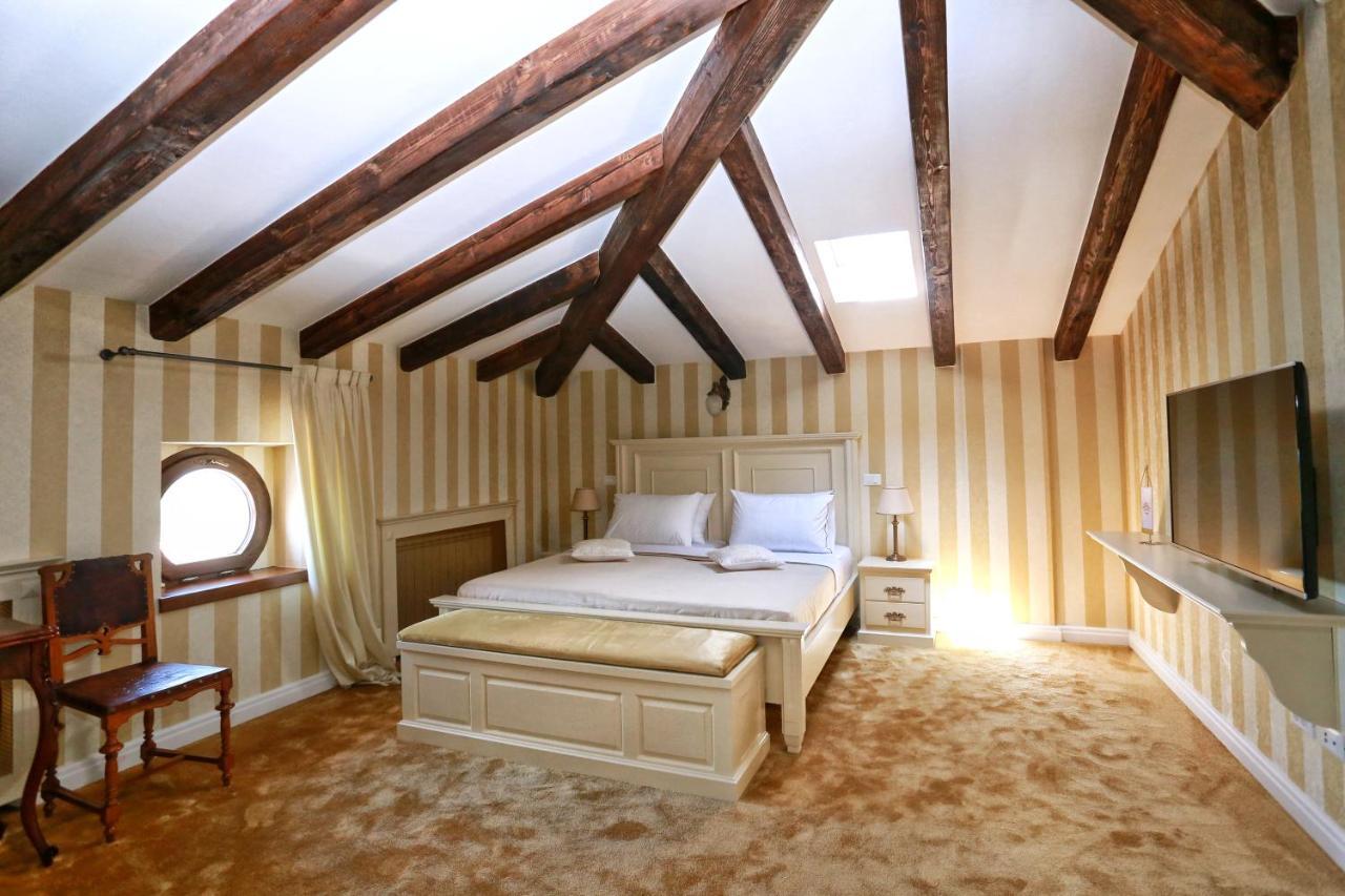 Villa Carolus-Luxurious Istrian Villa Barat  ภายนอก รูปภาพ