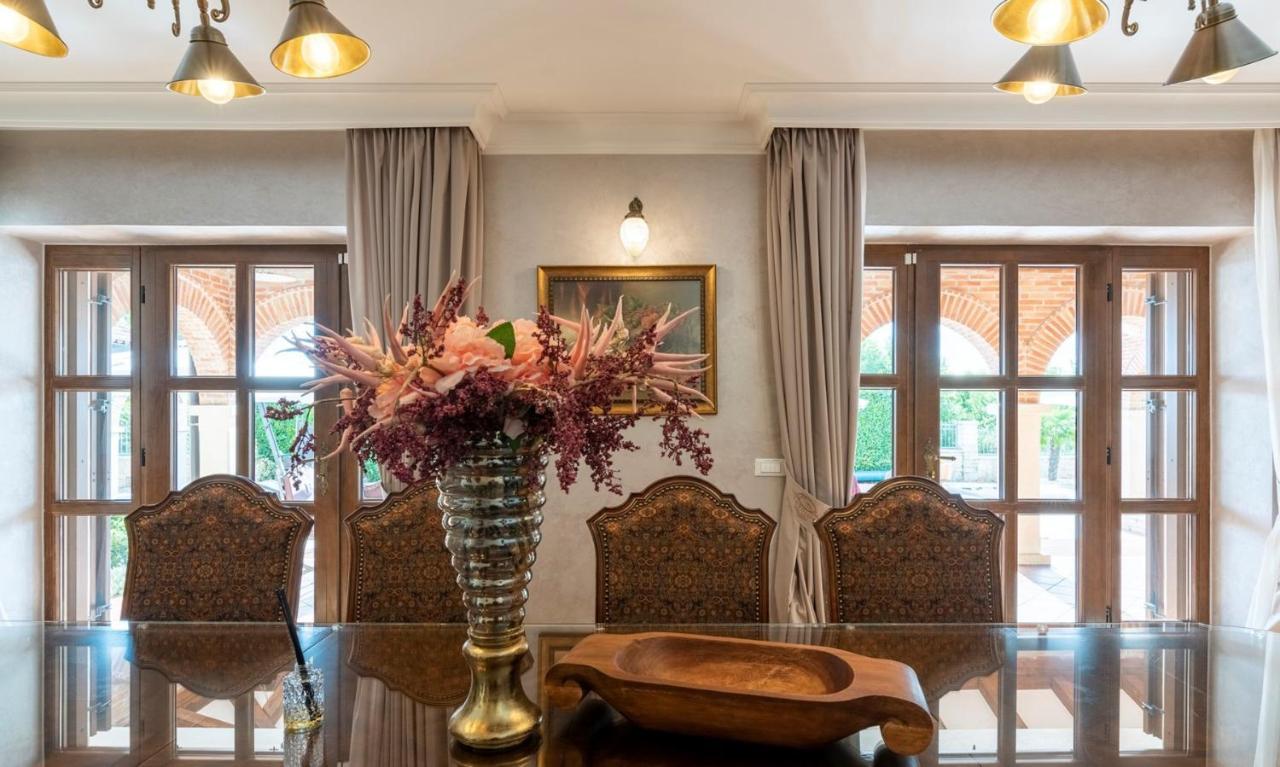 Villa Carolus-Luxurious Istrian Villa Barat  ภายนอก รูปภาพ